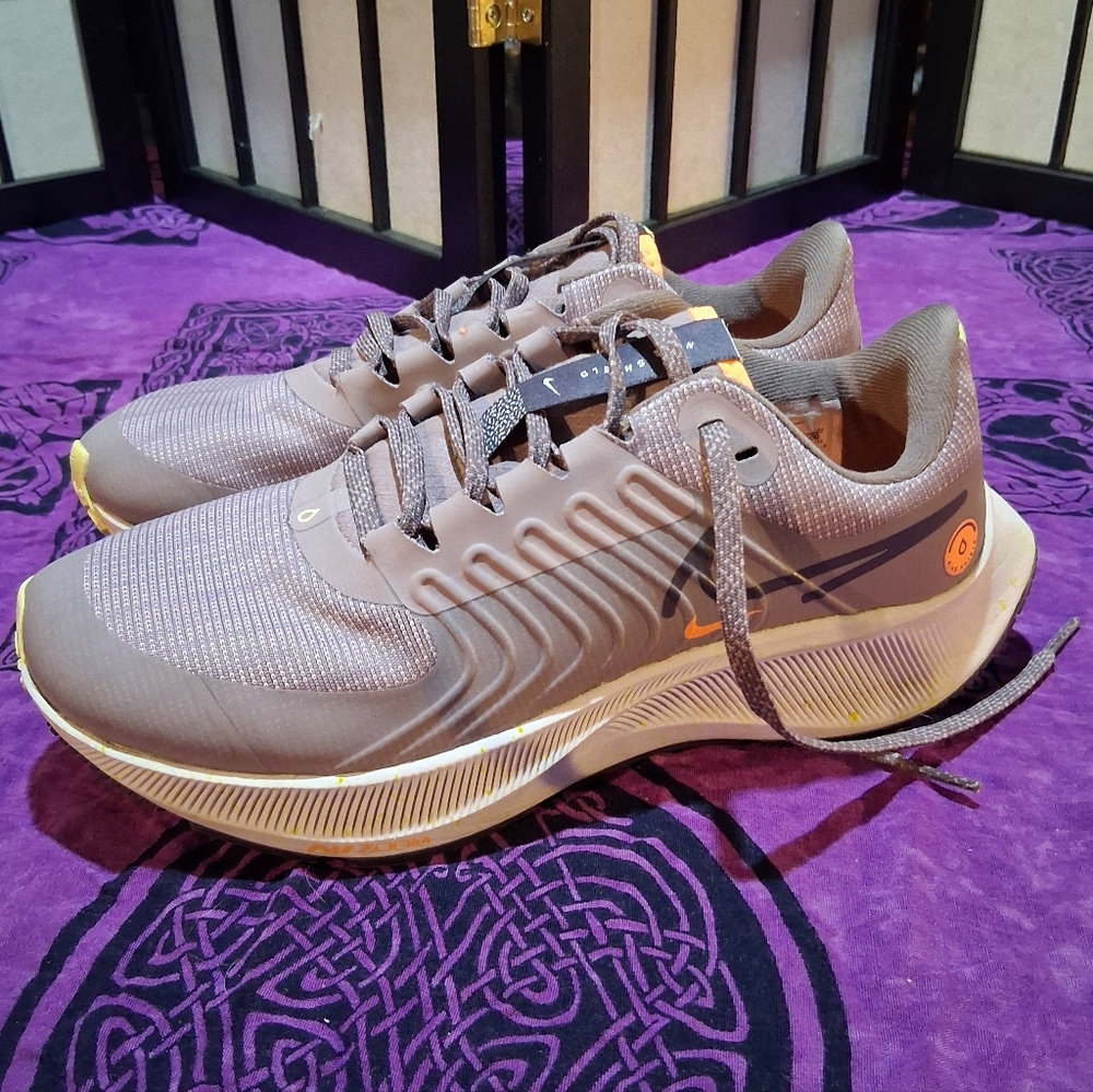 Nike Air Zoom Pegasus 38 Shield Running Shoes Purple Smoke Size 7.5 Gently Worn